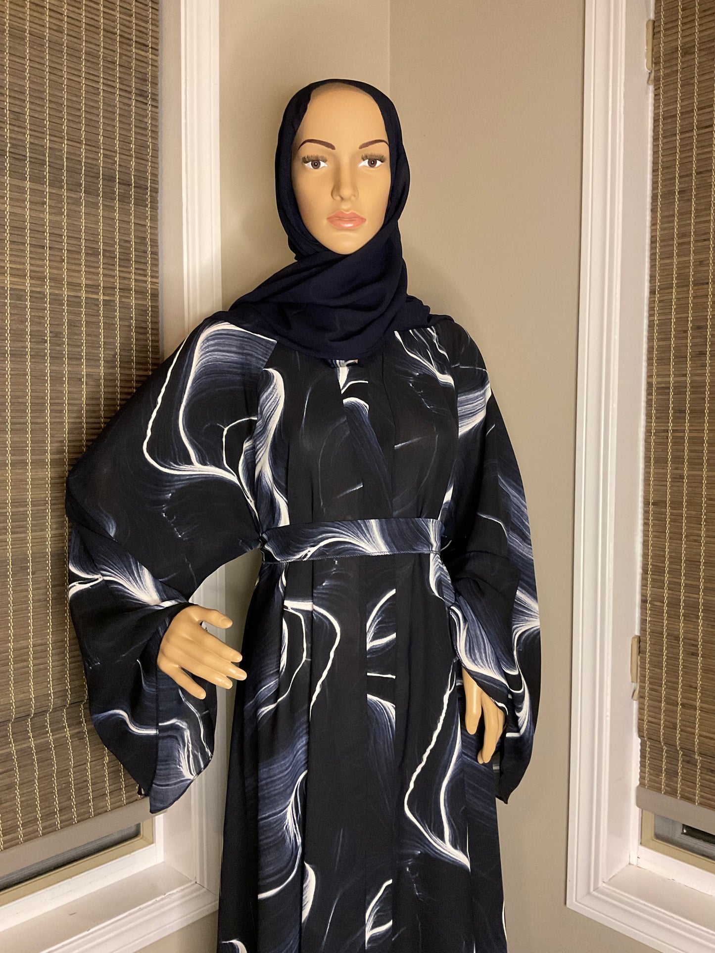 Elegant Flowy Abaya - Midnight Swirl