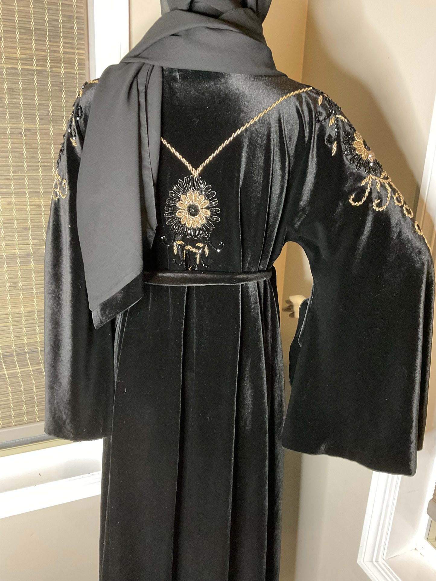 Velvet Bloom Abaya