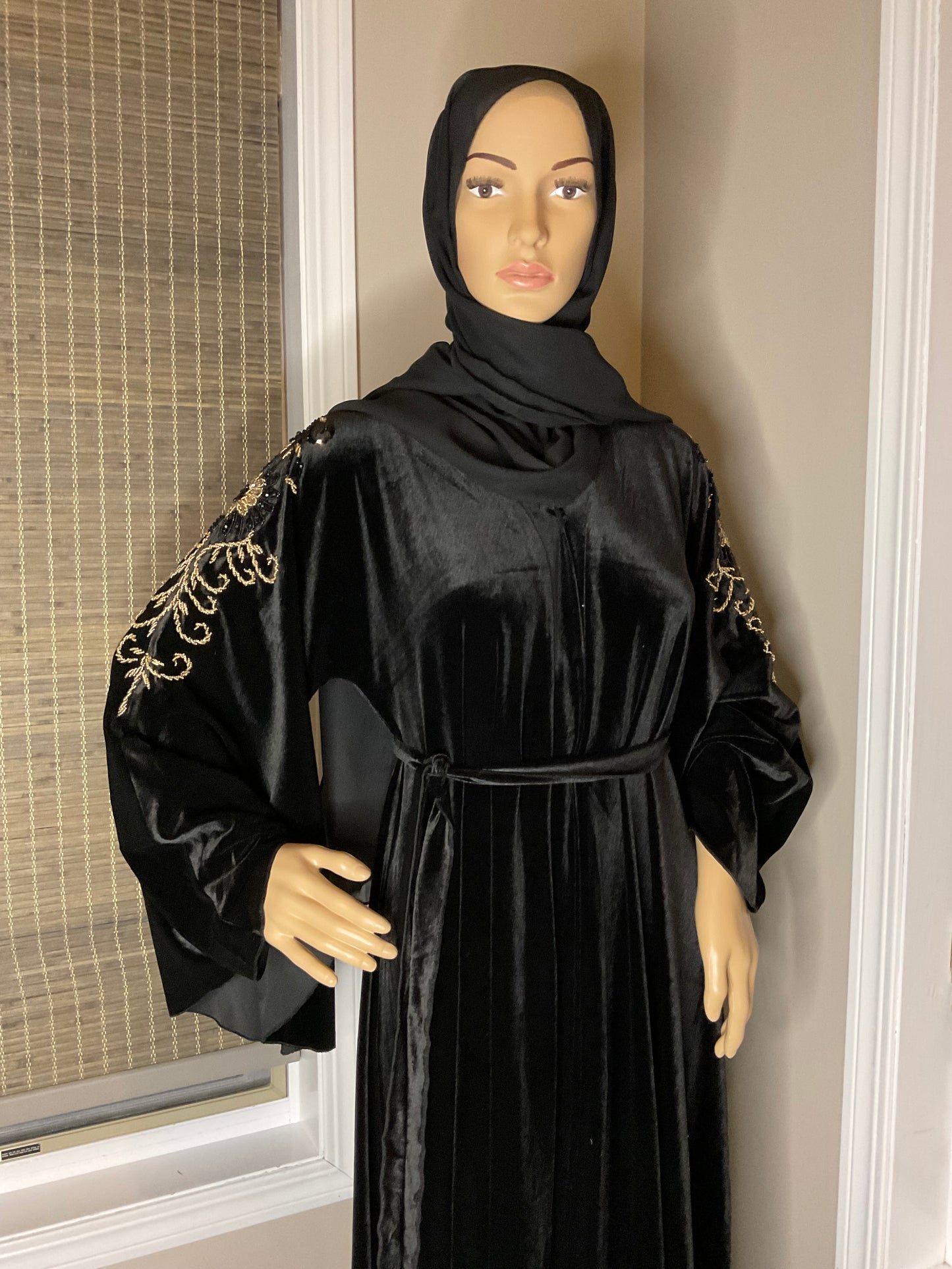 Velvet Bloom Abaya